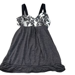 LULULEMON Women's Run Back On Track Tank Size 8 In Black/Laceoflage Polar Cream